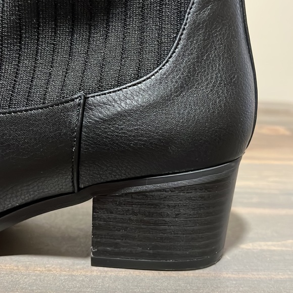 CL by Laundry pointed toe ankle sock heeled booties, black, size 9.5 - Picture 11 of 16